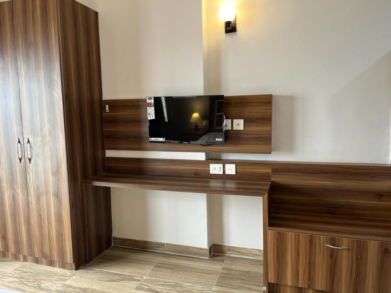 Risal Home Stays เกรทเตอร์นอยดา ภายนอก รูปภาพ